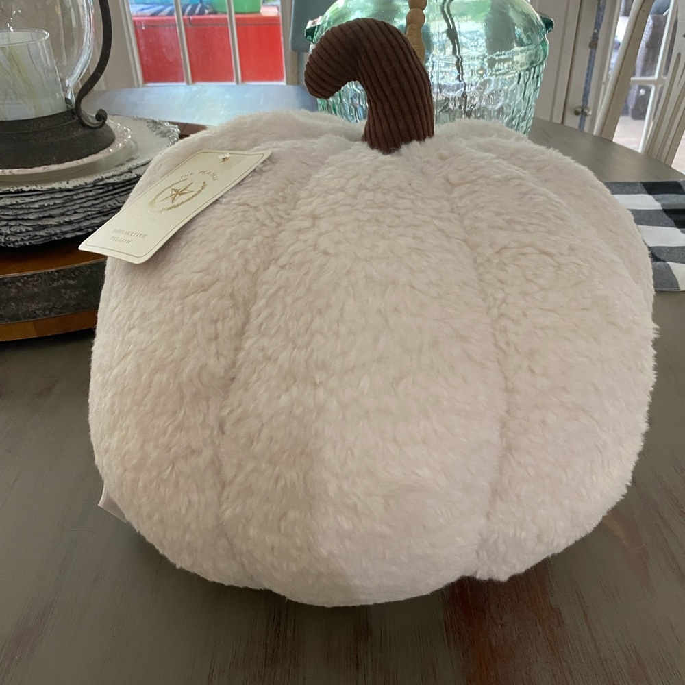 The Prairie by Rachel Ashwell PUMPKIN shaped plush decorative pillow -Brand new!